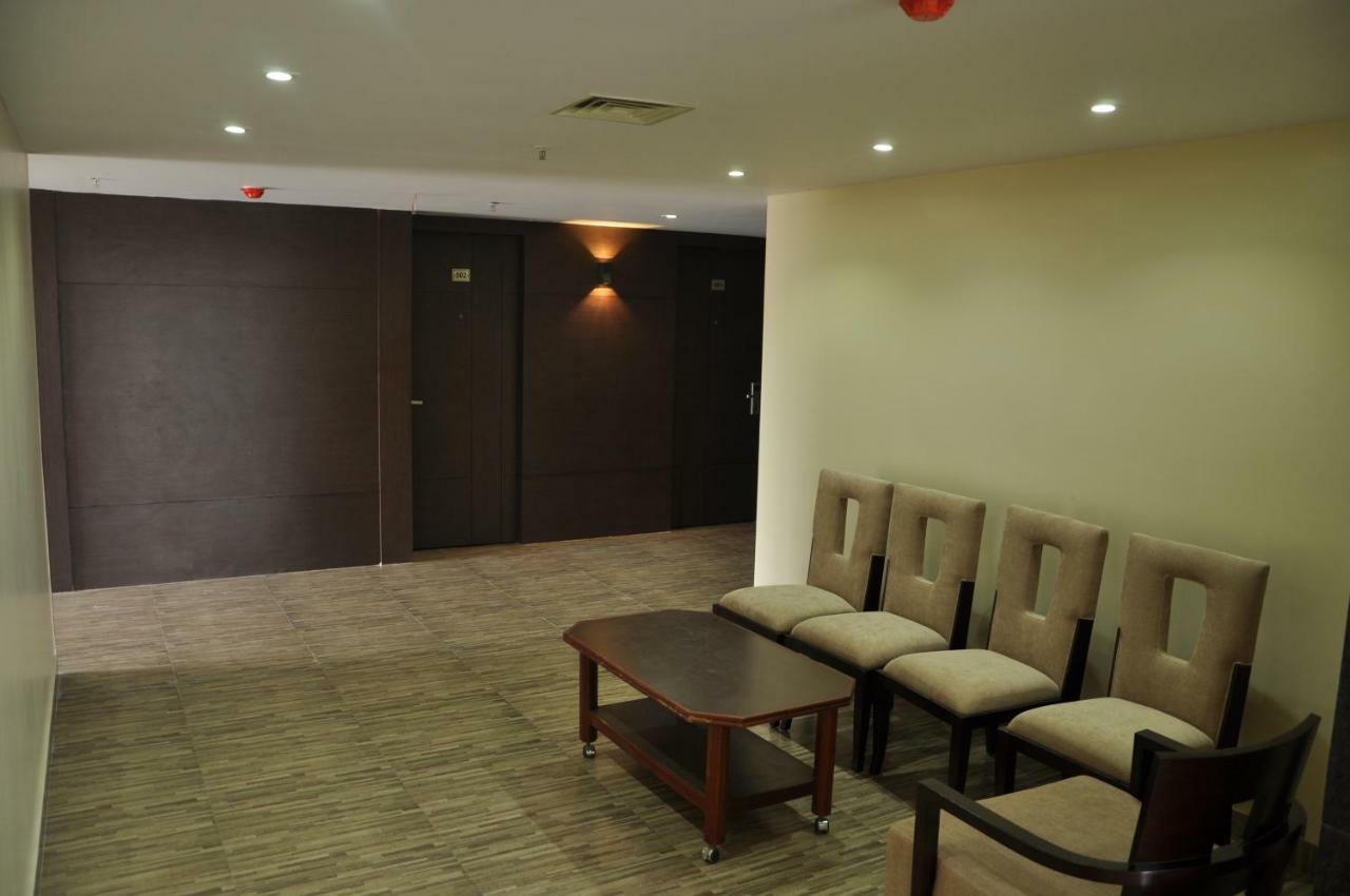 Krishna Residency Hotel Vidzsajavádá Kültér fotó