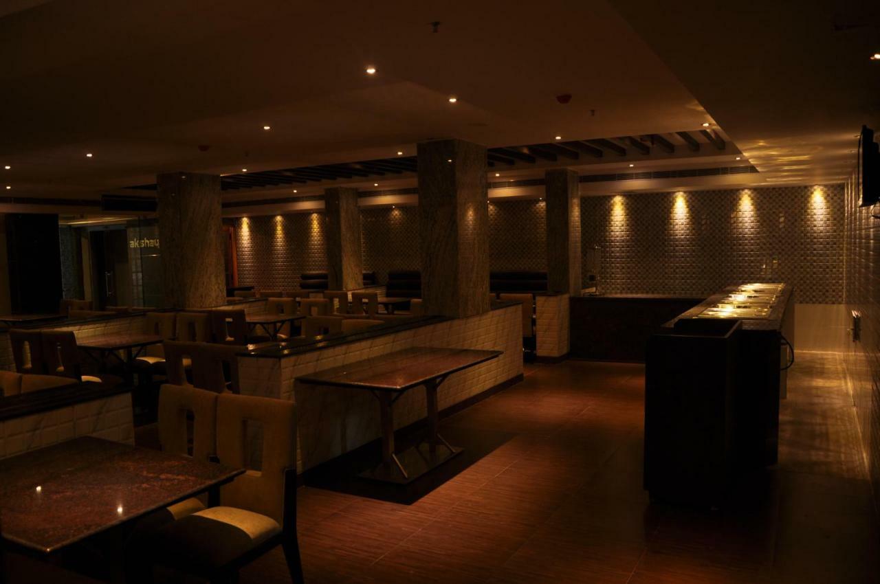 Krishna Residency Hotel Vidzsajavádá Kültér fotó
